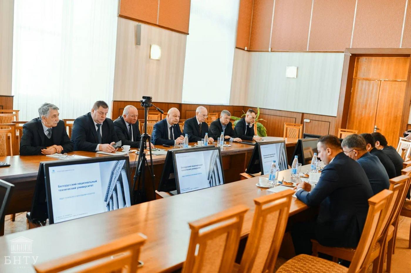 В БНТУ прошла встреча руководства вуза и делегации из Таджикистана